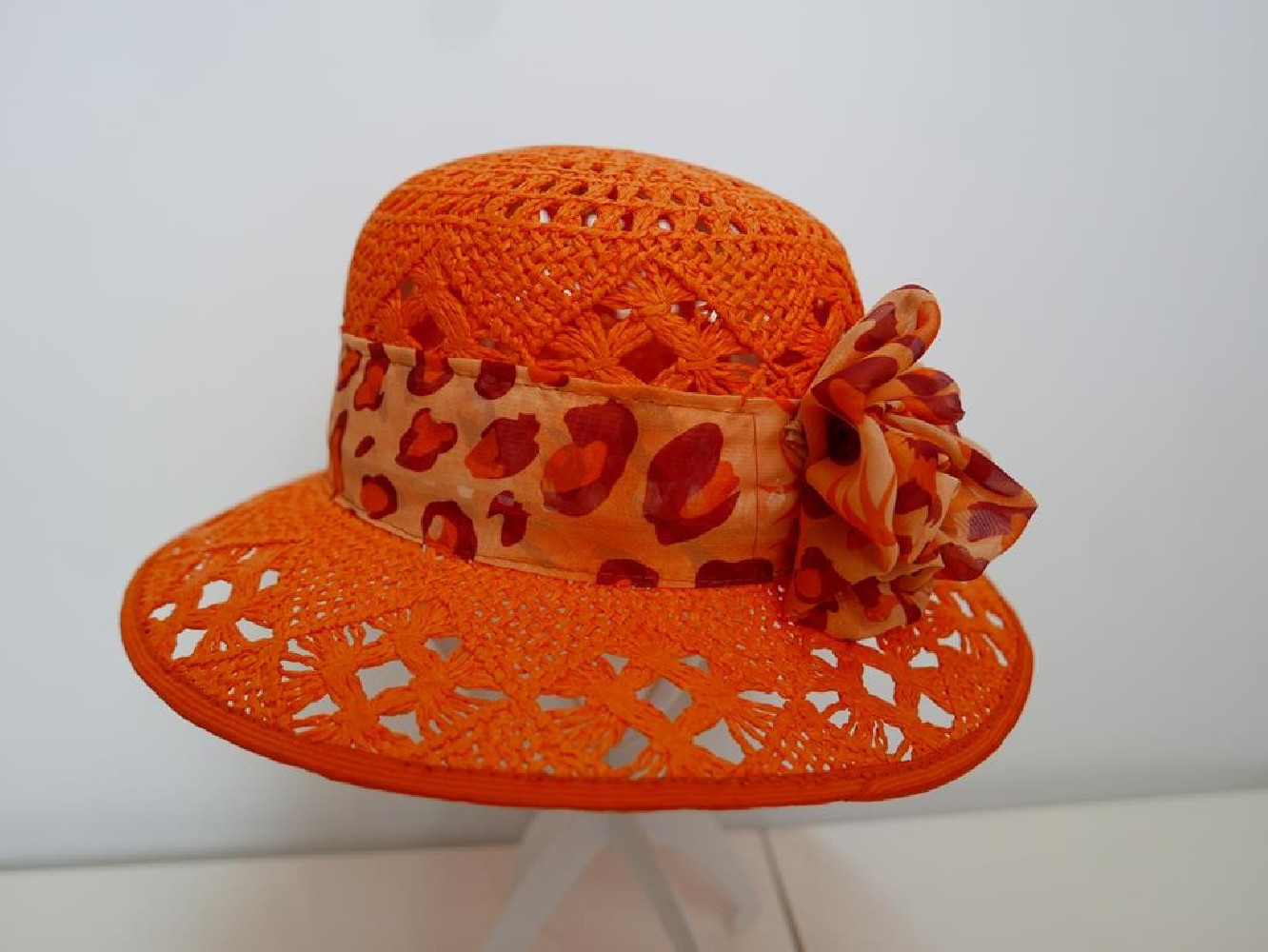 Pomarańczowy ażurowy kapelusz słomkowy  55-56 cm