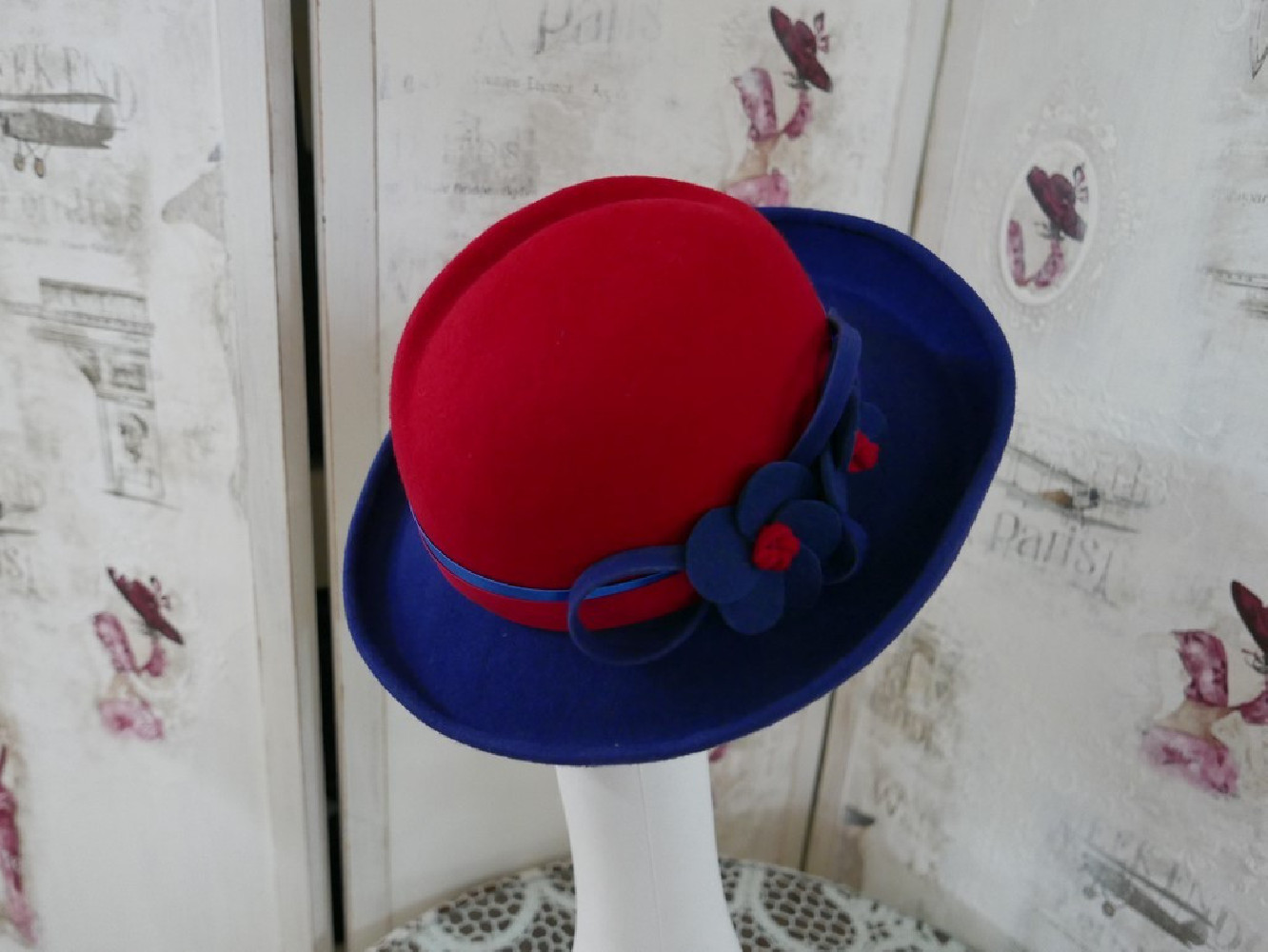 Asia szafirowo czerwony kapelusz filcowy 54-56 cm