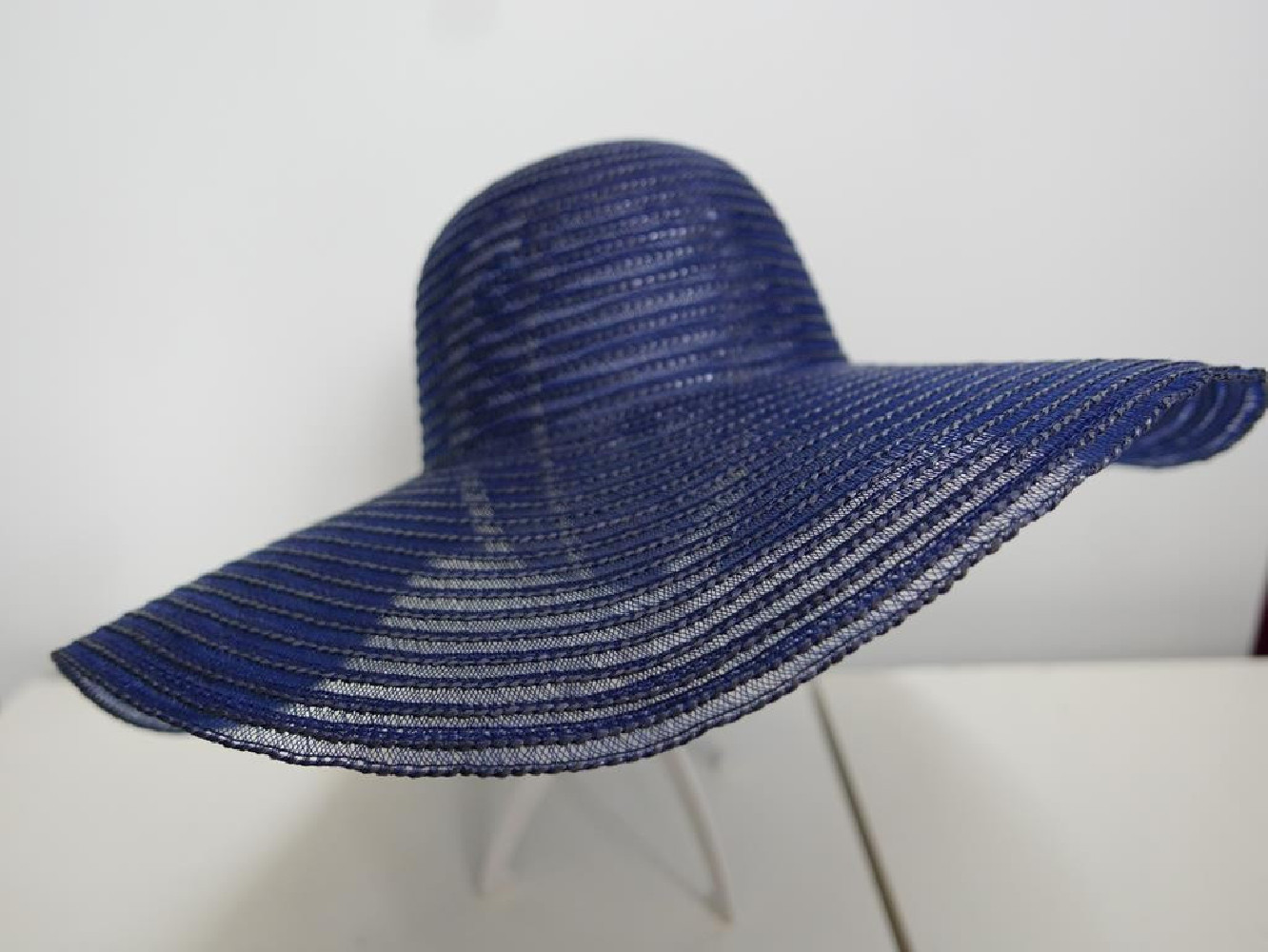 Granatowy kapelusz  letni z syntetycznej słomki 57-59 cm