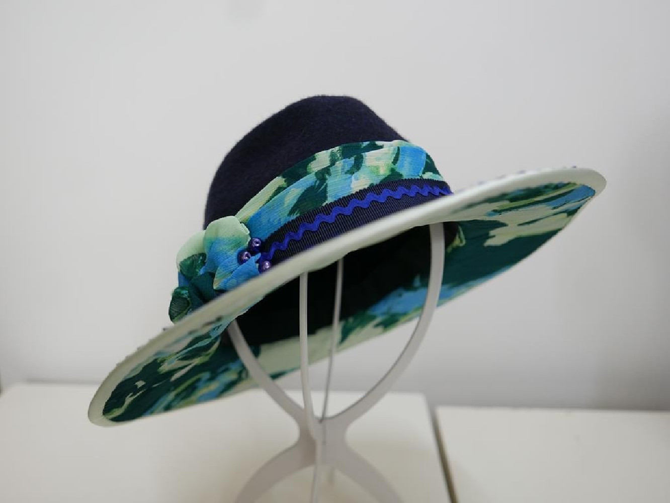 Fedora granatowo zielony kapelusz filcowy 56-58 cm