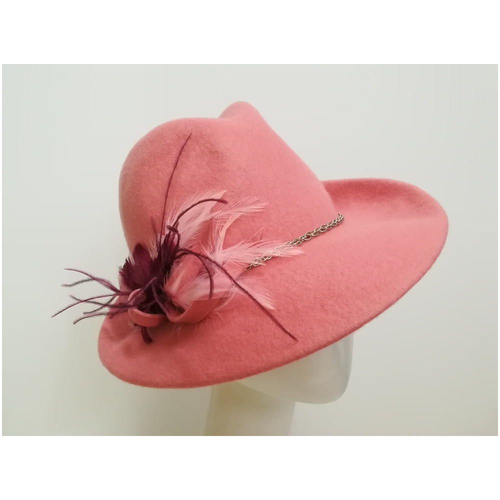 Montana różowy kapelusz filcowy z piórami 54-57 cm