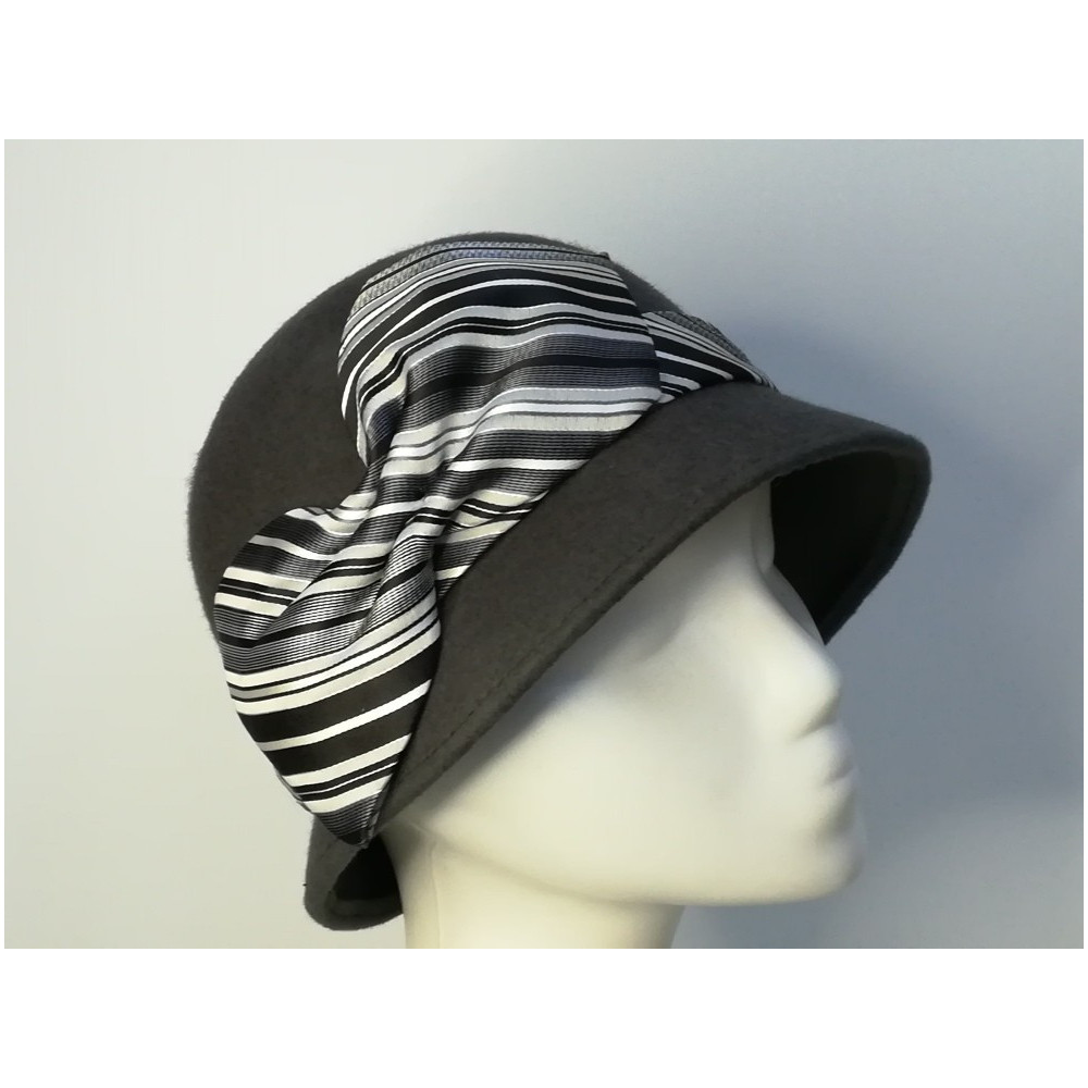 Retro klosz kapelusz filcowy stalowy 57-58 cm