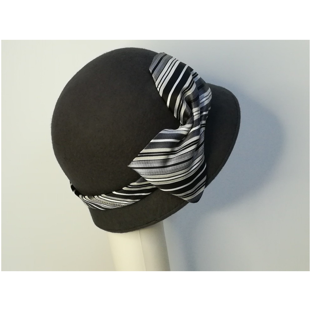 Retro klosz kapelusz filcowy stalowy 57-58 cm