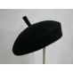 Saturnia czarny mini beret pilśniowy z antenką