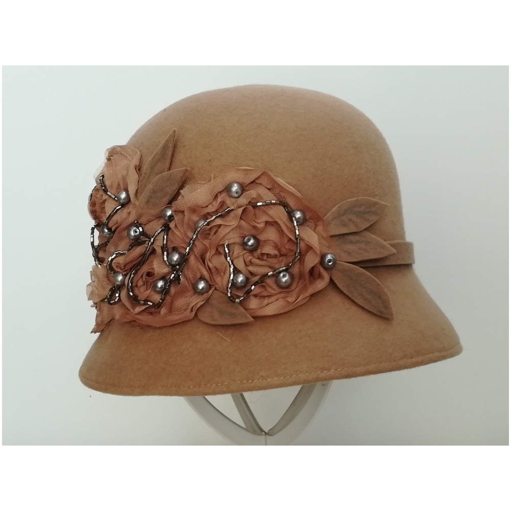 Art deco beżowy kapelusz klosz filcowy 54-56 cm