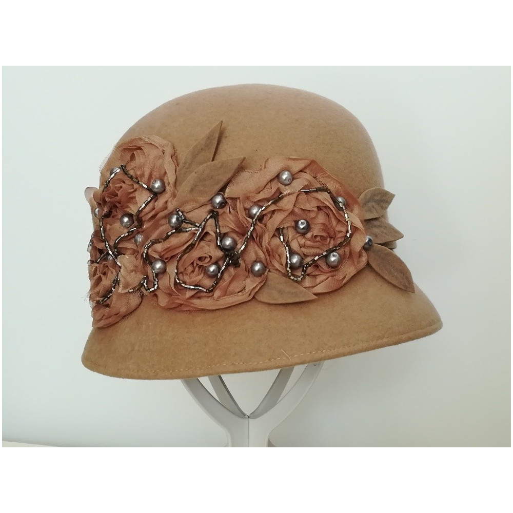 Art deco beżowy kapelusz klosz filcowy 54-56 cm