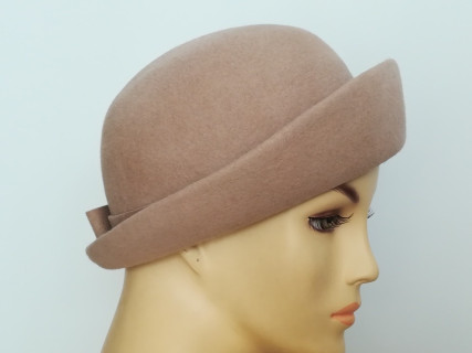 Beżowy piotruś kapelusz pilśniowy 56-58 cm