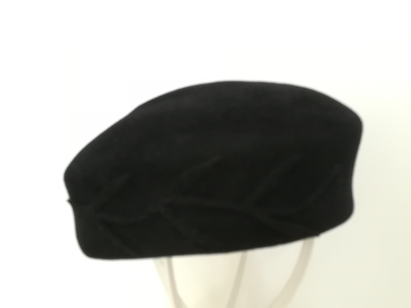 Czarny beret pilśń welurowa 56-59 cm