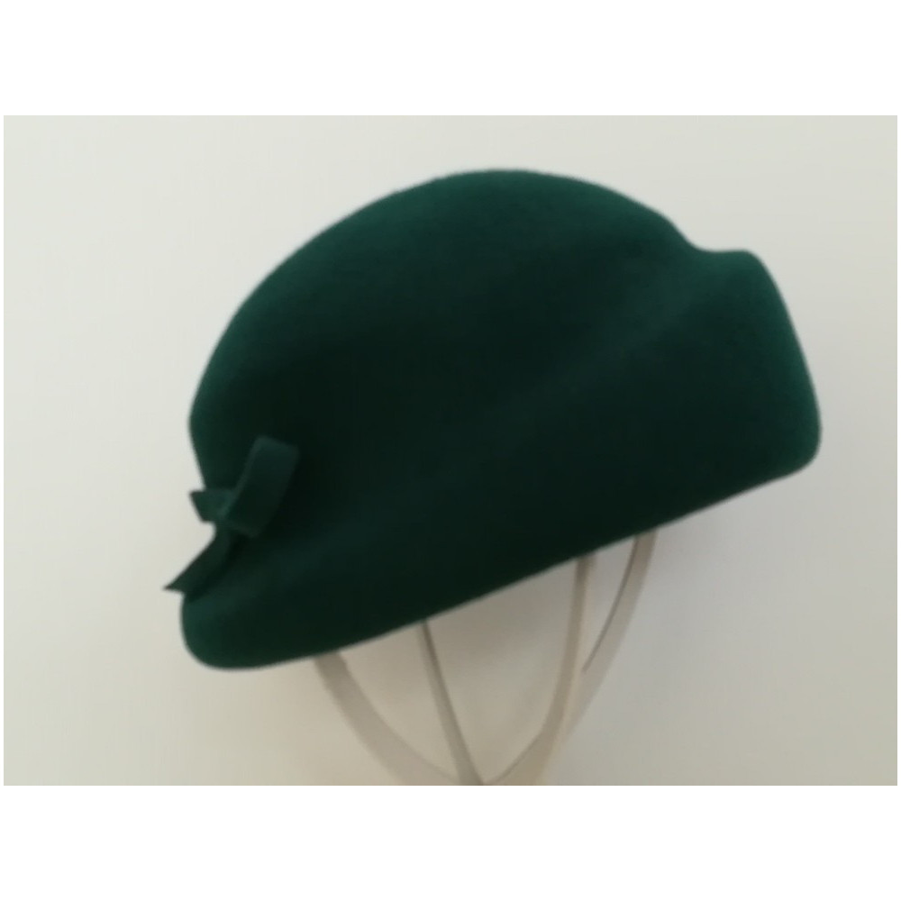 Krista butelkowa zieleń toczek filcowy 55-57 cm