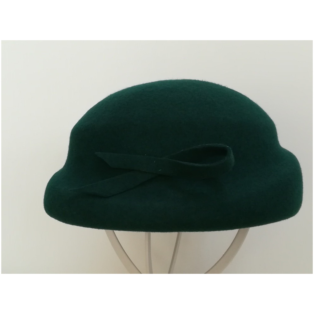 Krista butelkowa zieleń toczek filcowy 55-57 cm