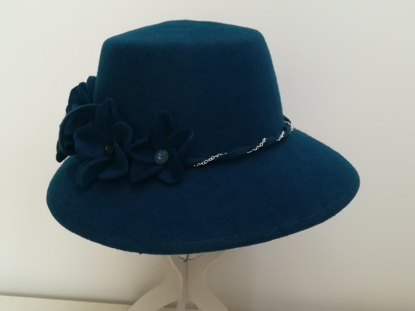 Morski niebieski kapelusz filcowy 53-55 cm