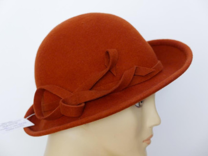 Rudy kapelusz filcowy klasyczny 55-57 cm
