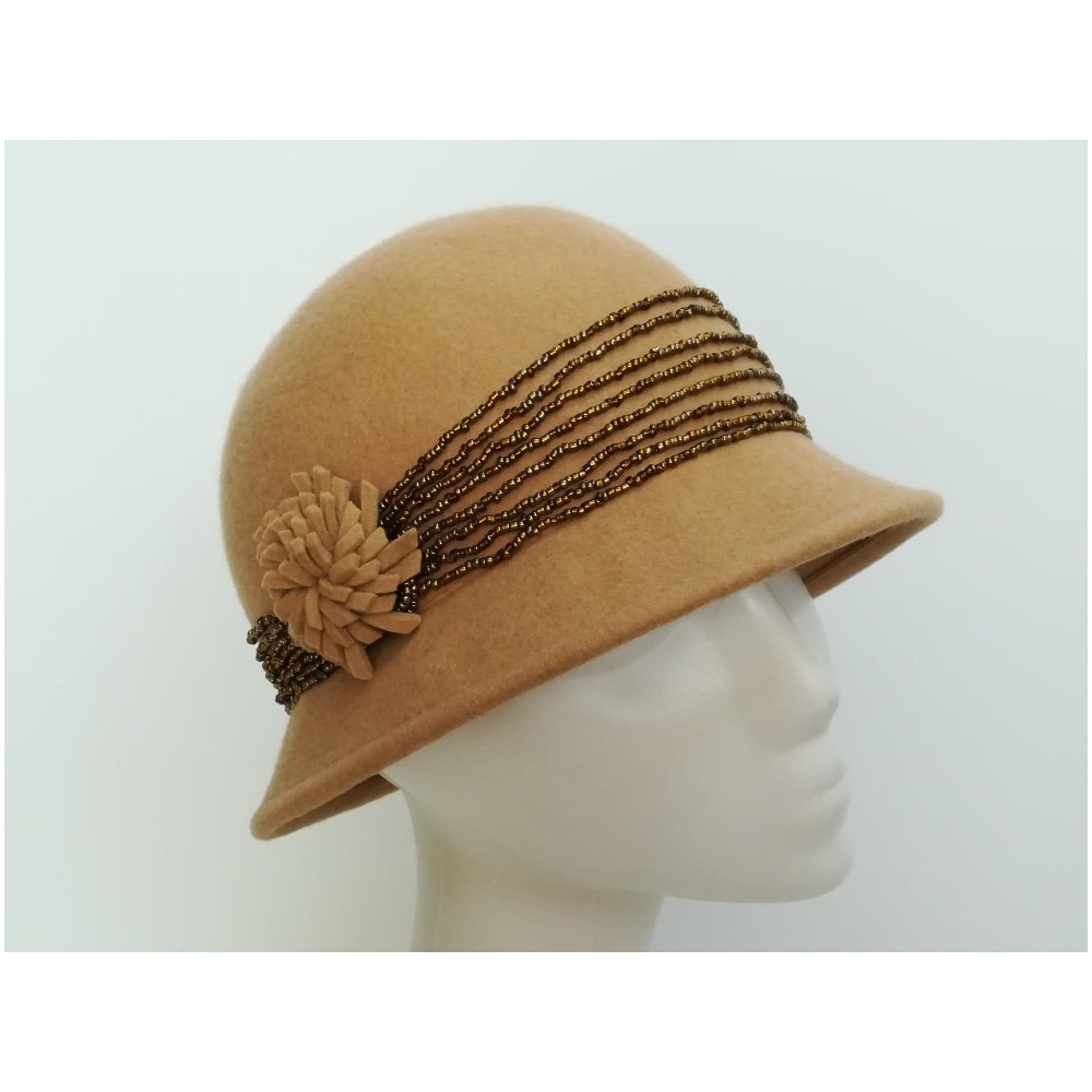 Art deco beżowy kapelusz klosz filcowy 54-56 cm