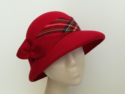 Czerwony kapelusz filcowy 54-57 cm