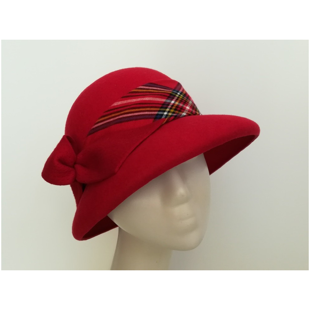 Czerwony kapelusz filcowy 54-57 cm