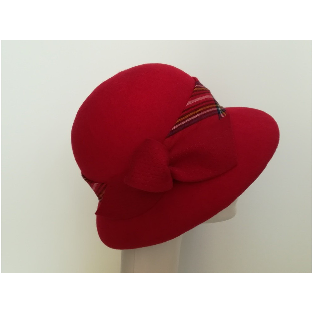 Czerwony kapelusz filcowy 54-57 cm