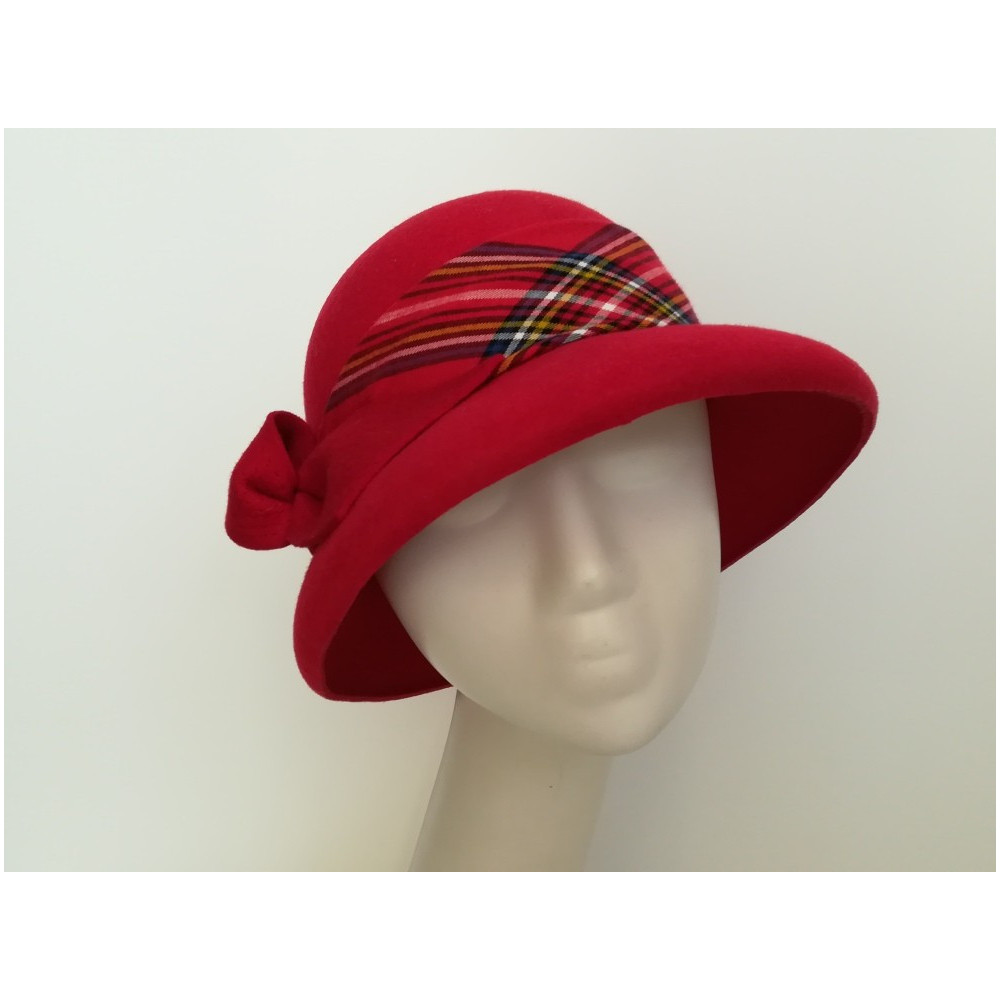 Czerwony kapelusz filcowy 54-57 cm