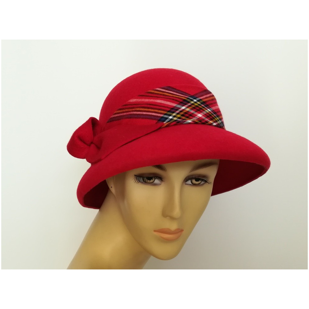 Czerwony kapelusz filcowy 54-57 cm