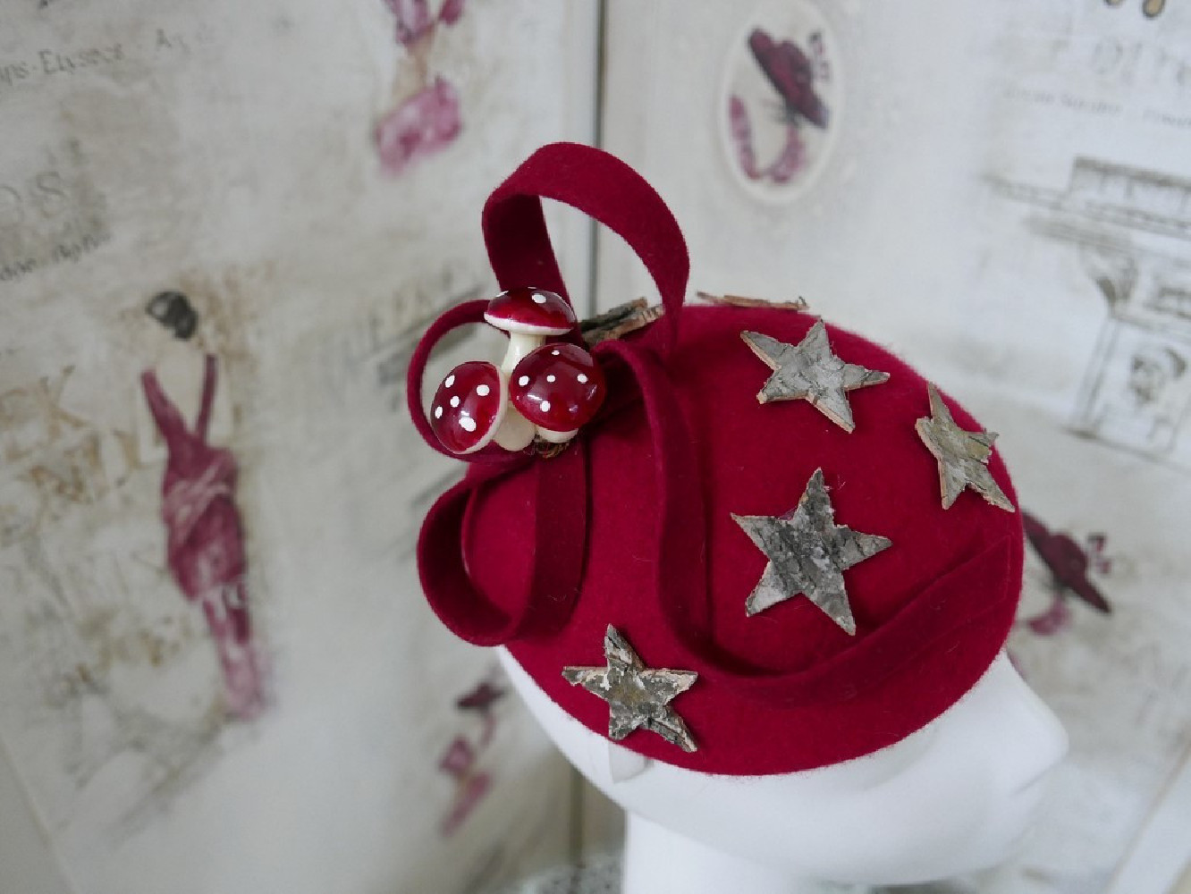 Muchomorki Świąteczny czerwony  fascynator