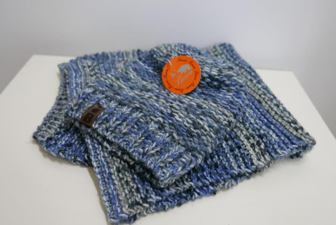 Niebieski komplet czapka i szal