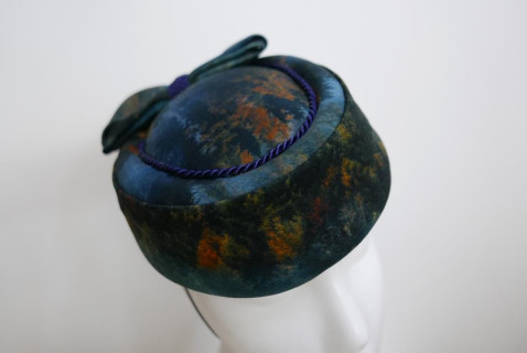 Las o zmierzchu toczek tkanina w leśnym wydaniu