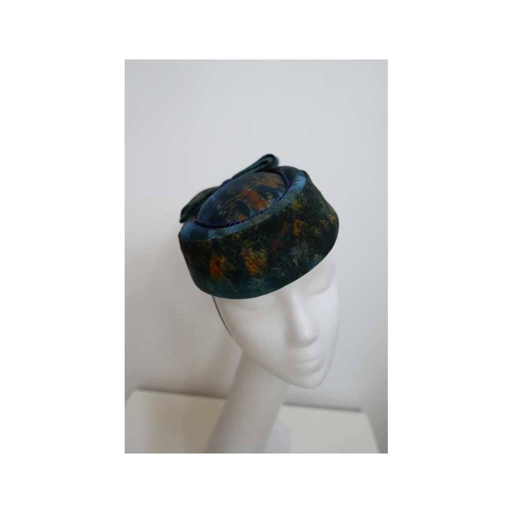 Las o zmierzchu toczek tkanina w leśnym wydaniu