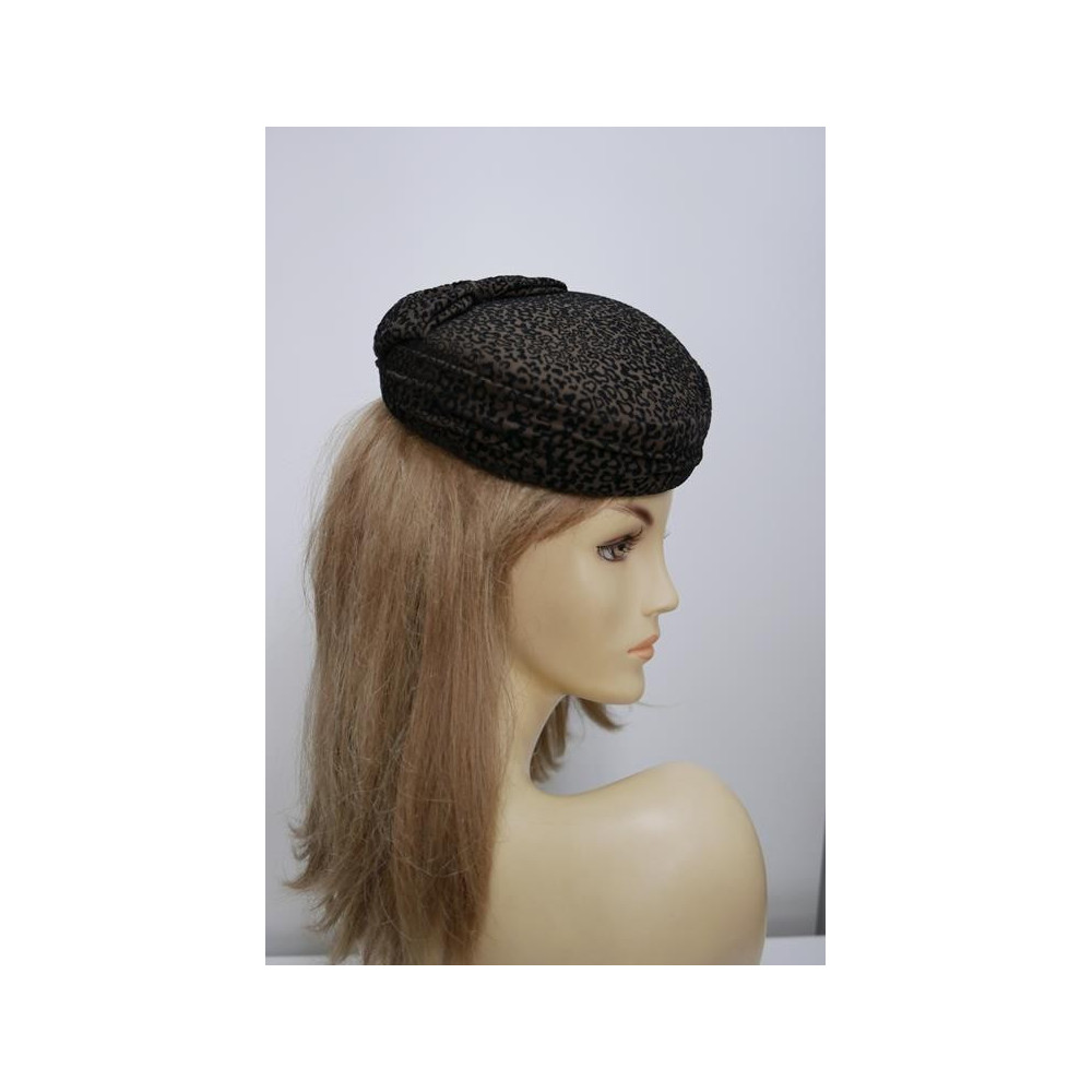 Dita - toczek brązowo czarna panterka- tkanina