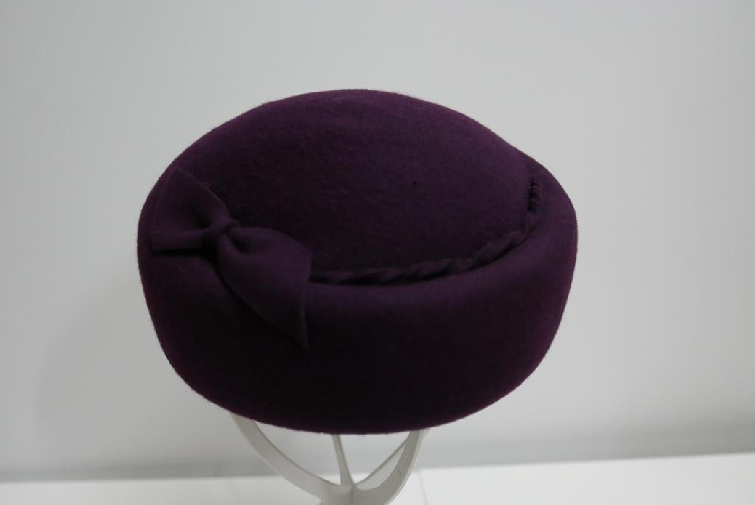 Masza burgund toczek filcowy 54-56 cm