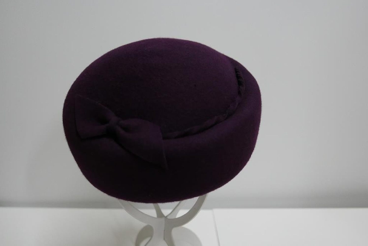 Masza burgund toczek filcowy 54-56 cm