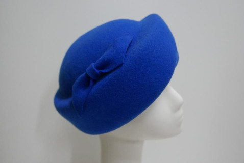 Izabela niebieski toczek filcowy 54-57 cm