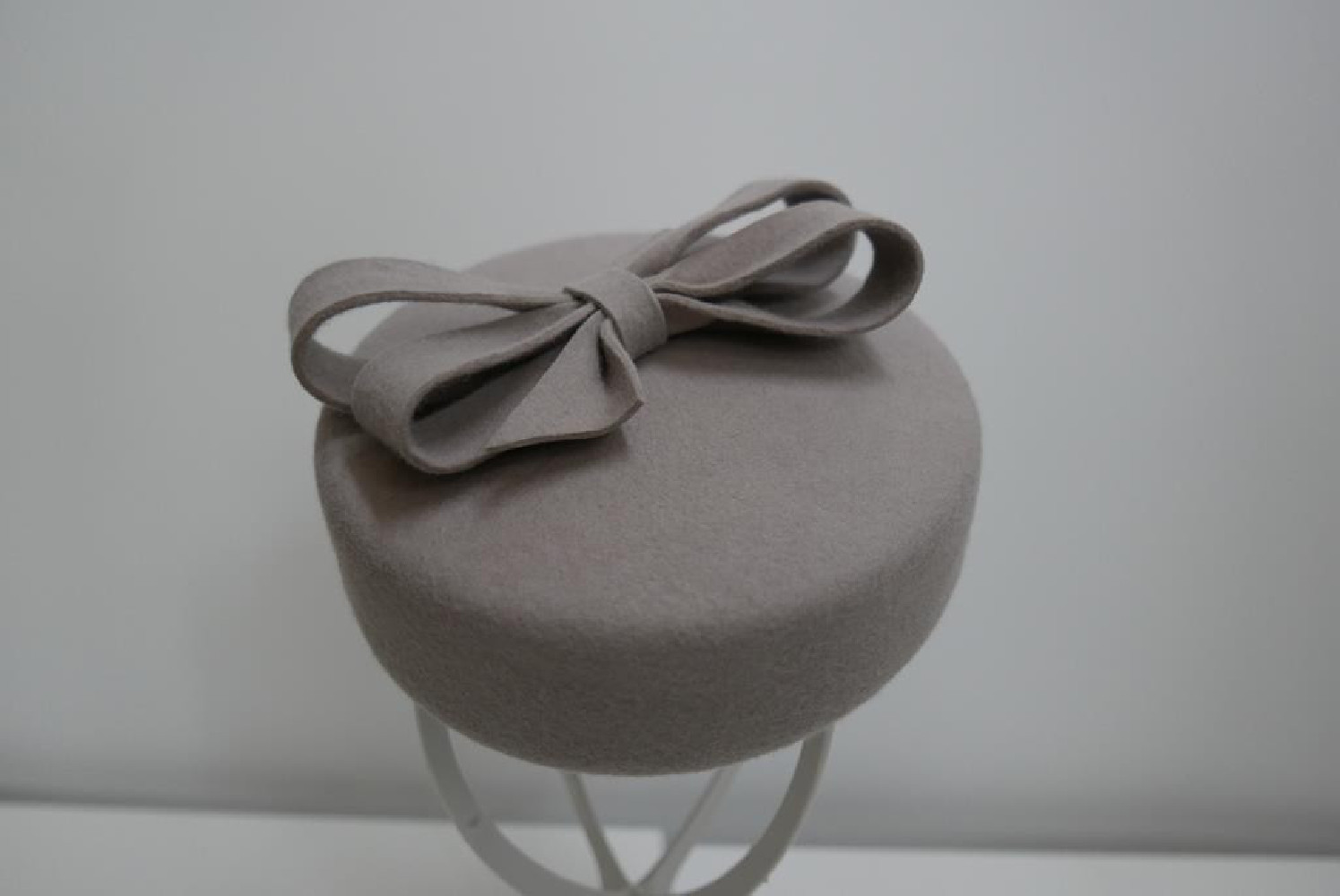 Pastylka -szary toczek filcowy