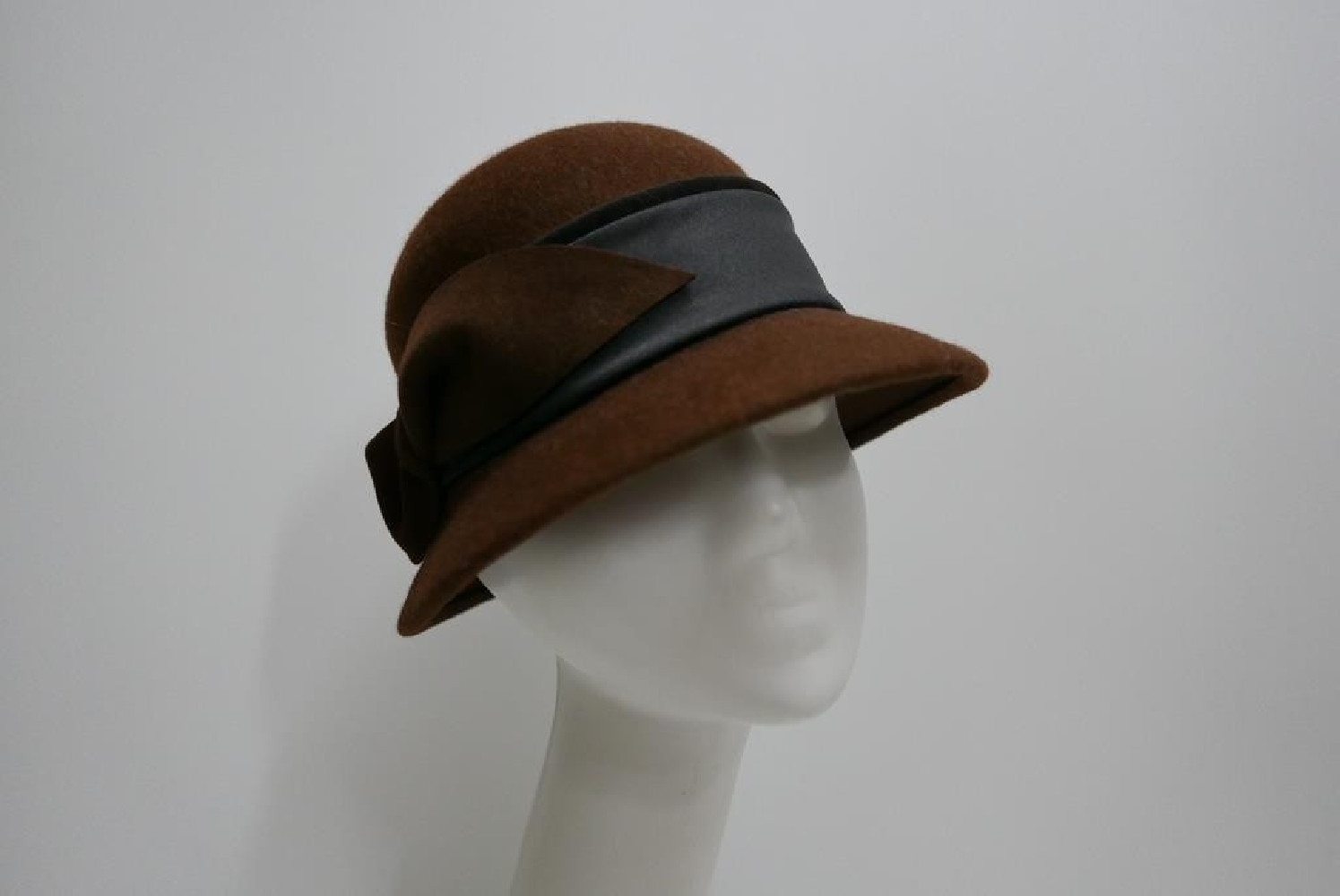 Stella brązowy kapelusz filcowy  53-54 cm