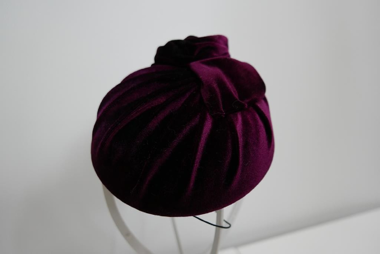 Bordo welur mini toczek fascynator