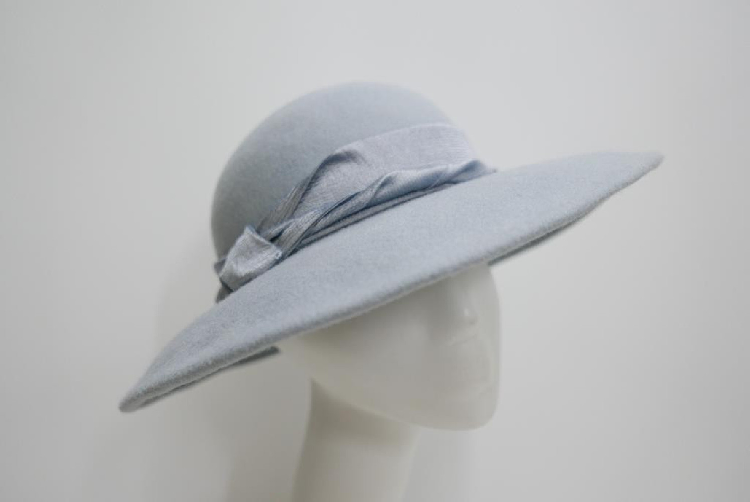 Vegas-błękitno szary kapelusz z dużym rondem 53-56 cm