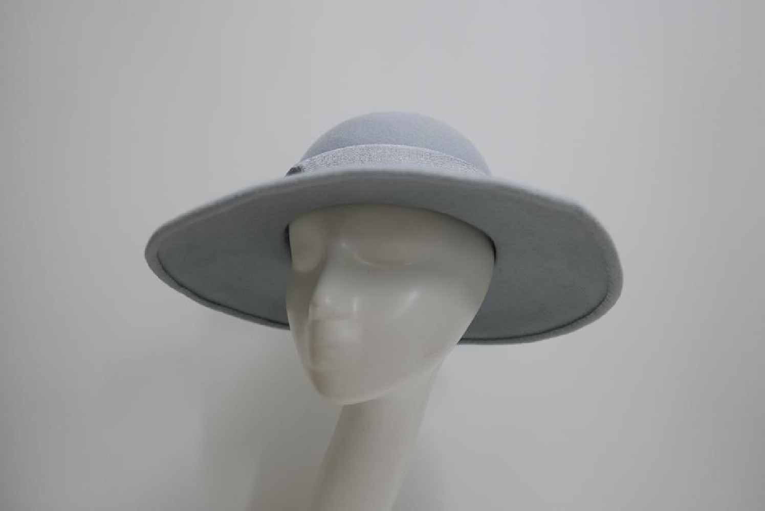 Vegas-błękitno szary kapelusz z dużym rondem 53-56 cm