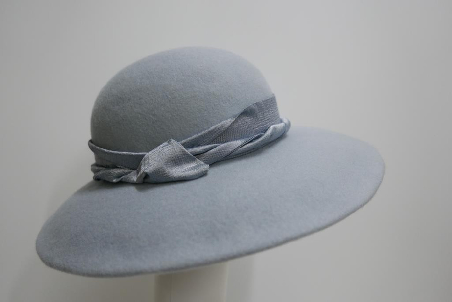 Vegas-błękitno szary kapelusz z dużym rondem 53-56 cm