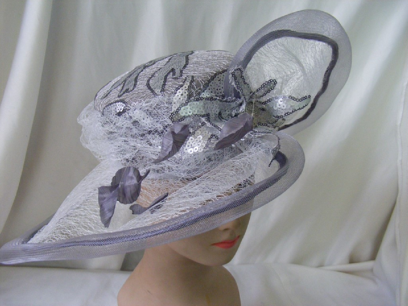 Silver szaro srebrny letni kapelusz wizytowy