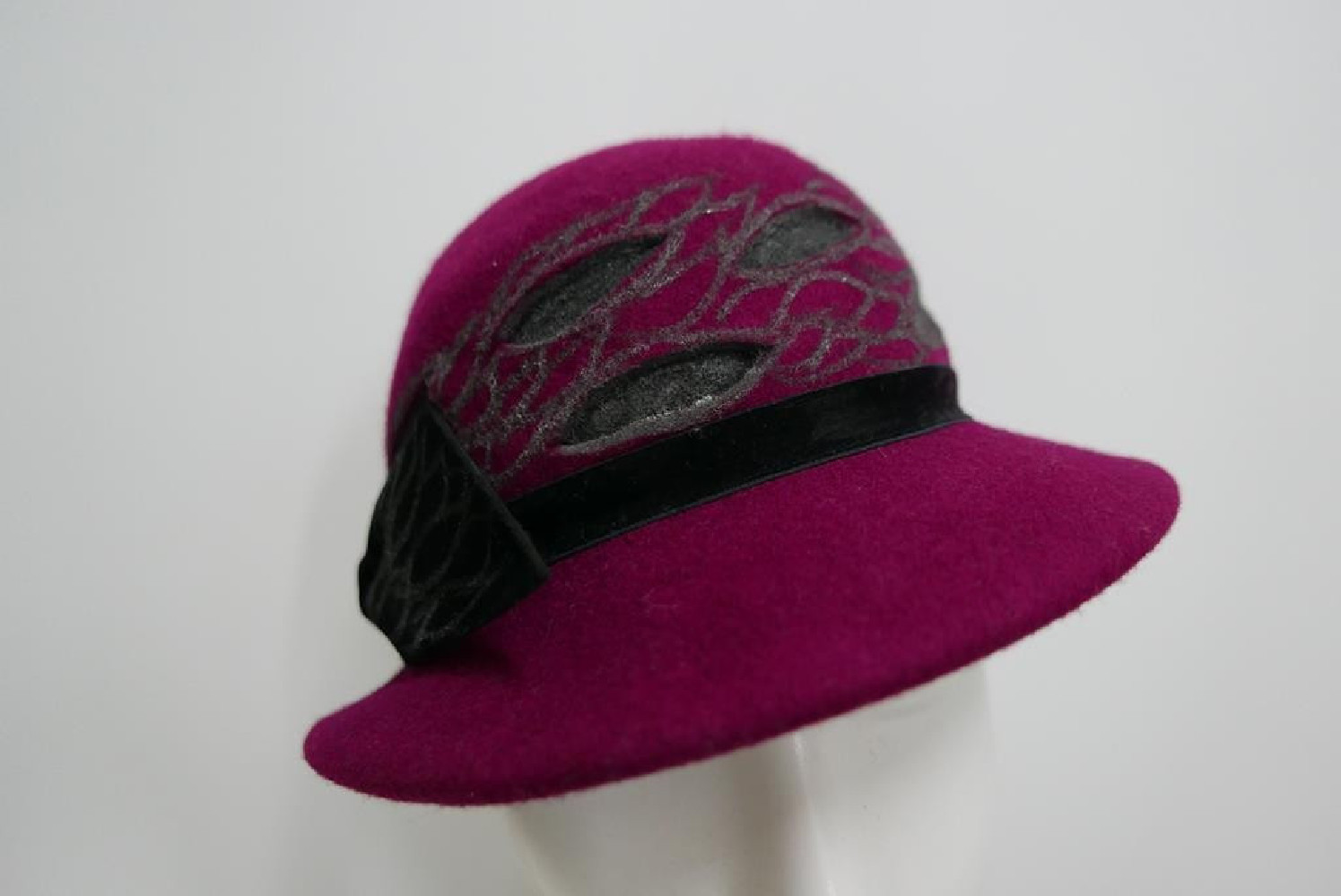 Wiśniowo czarny kapelusz filcowy 52-53 cm