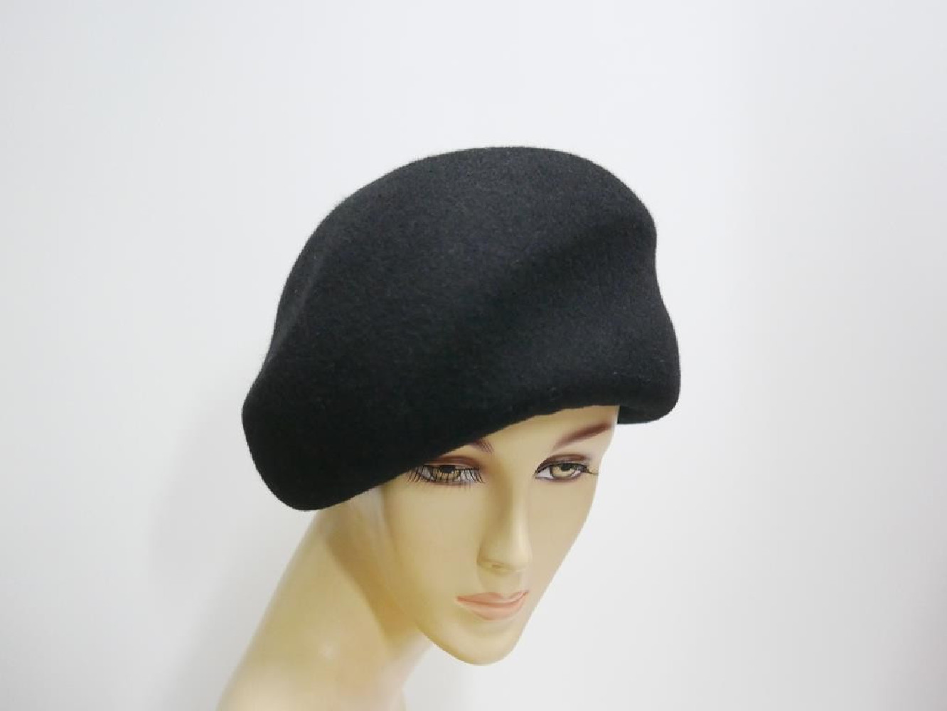 Norberta czarny toczek czapka retro 54-59 cm