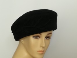 Czarny beret pilśń welurowa 56-59 cm