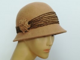 Art deco beżowy kapelusz klosz filcowy 54-56 cm