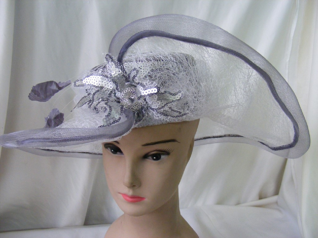 Silver szaro srebrny letni kapelusz wizytowy