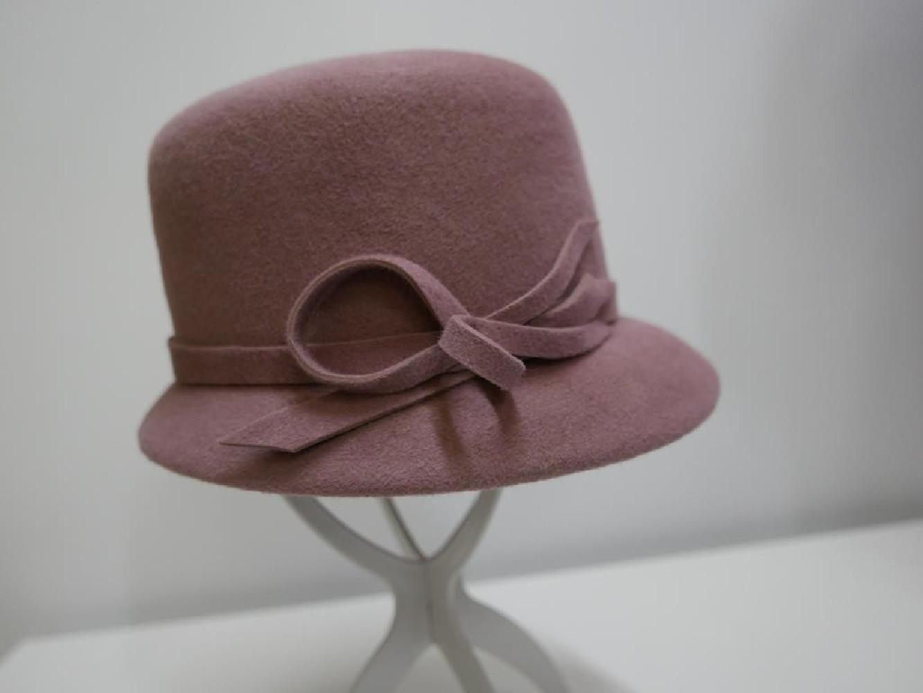 Stellina brudny róż pilśniowy kapelusz  53-55 cm
