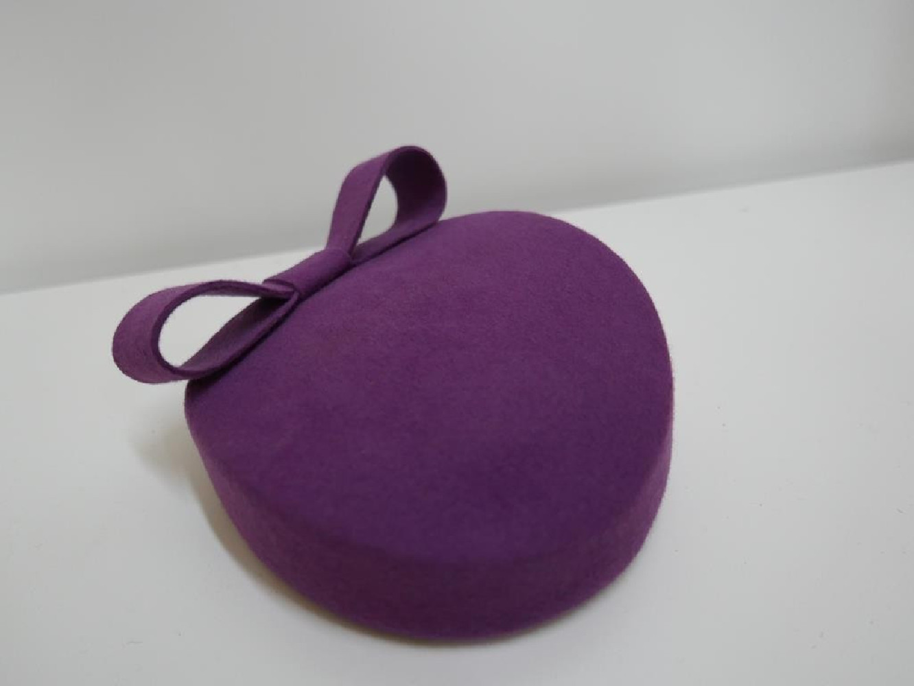Dita - toczek filoletowy z filcu 100% wełna