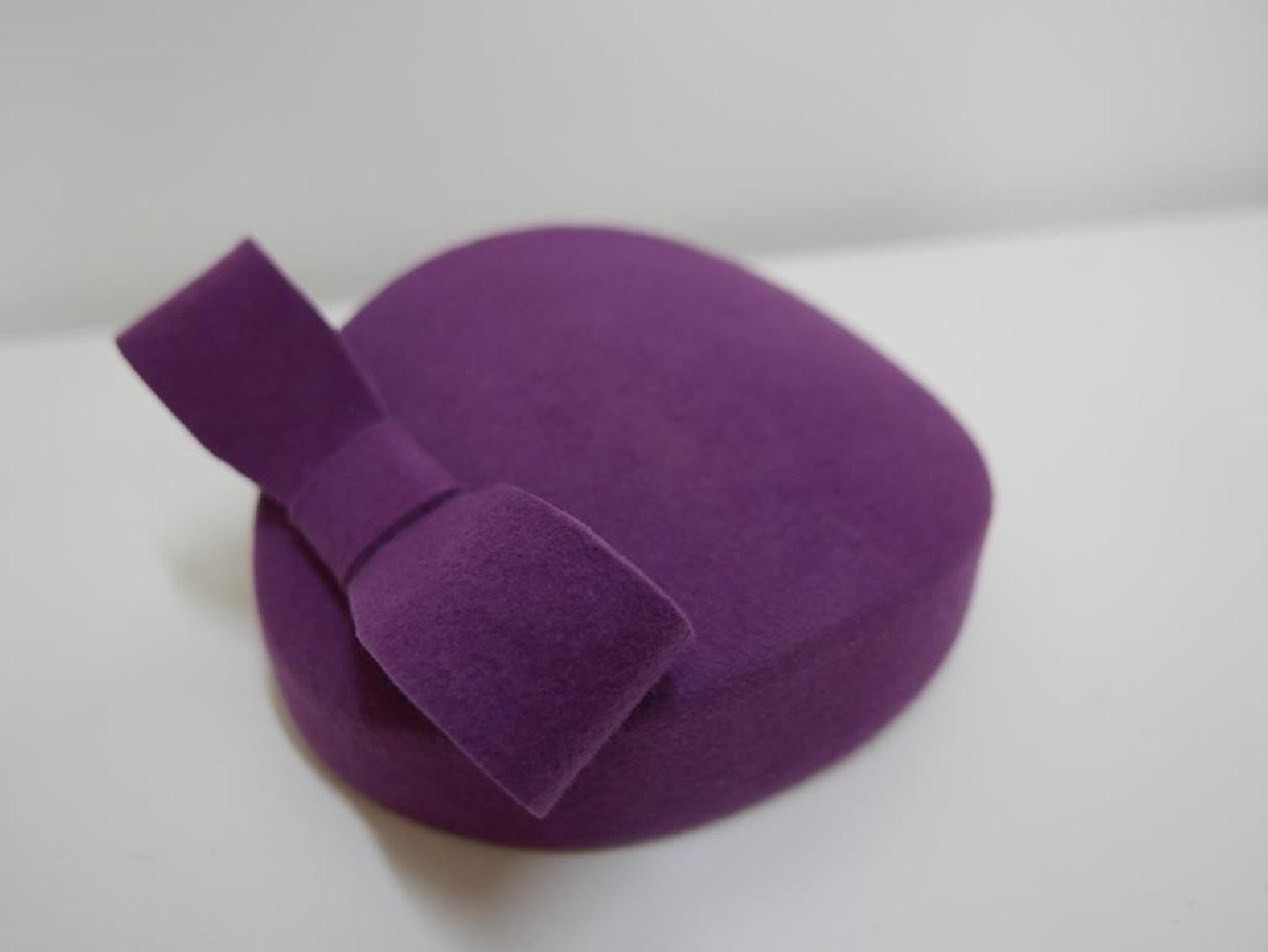 Dita - toczek filoletowy z filcu 100% wełna