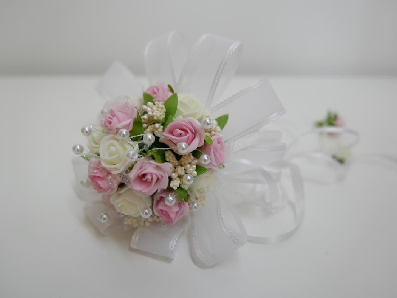 Bukiecik z kwiatów, bukiet, kremowo różowy