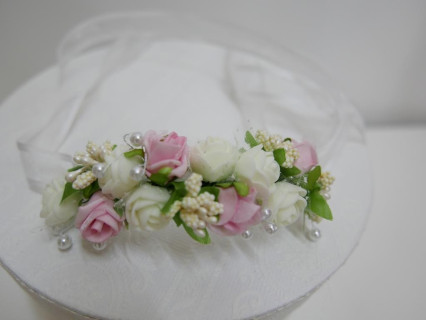 kwiatowy pasek kremowo różowy