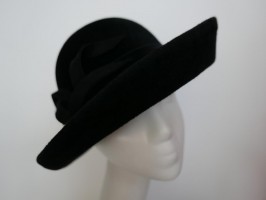 Czarny kapelusz pilśniowy 54-56 cm