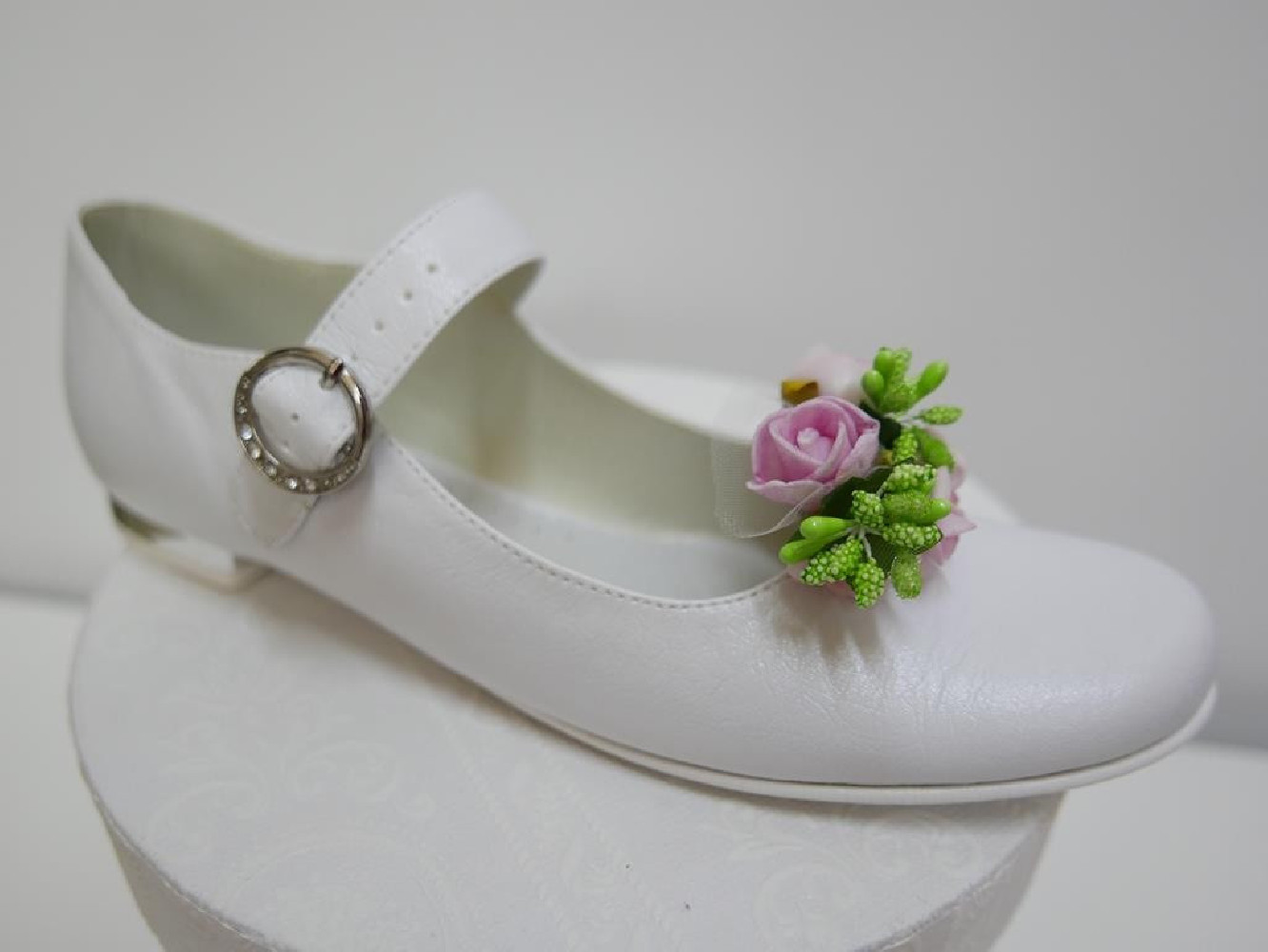 Klipsy do butów różowo zielone bukieciki