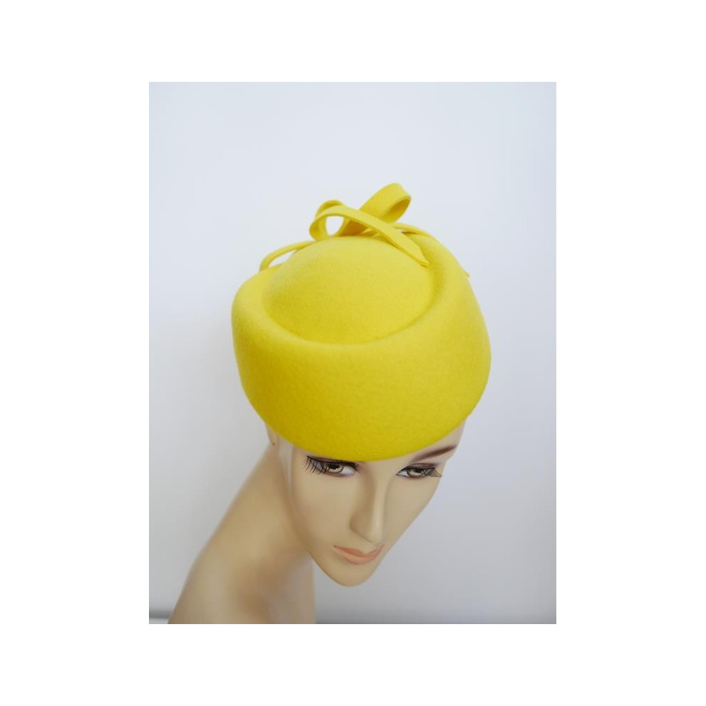 Tatiana żółty toczek w kształcie furażerki